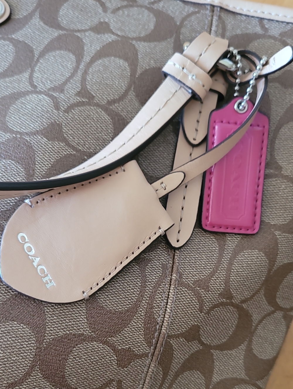New COACH Peyton Signature Zip Top Tote F28365 - Picture 11 of 12
